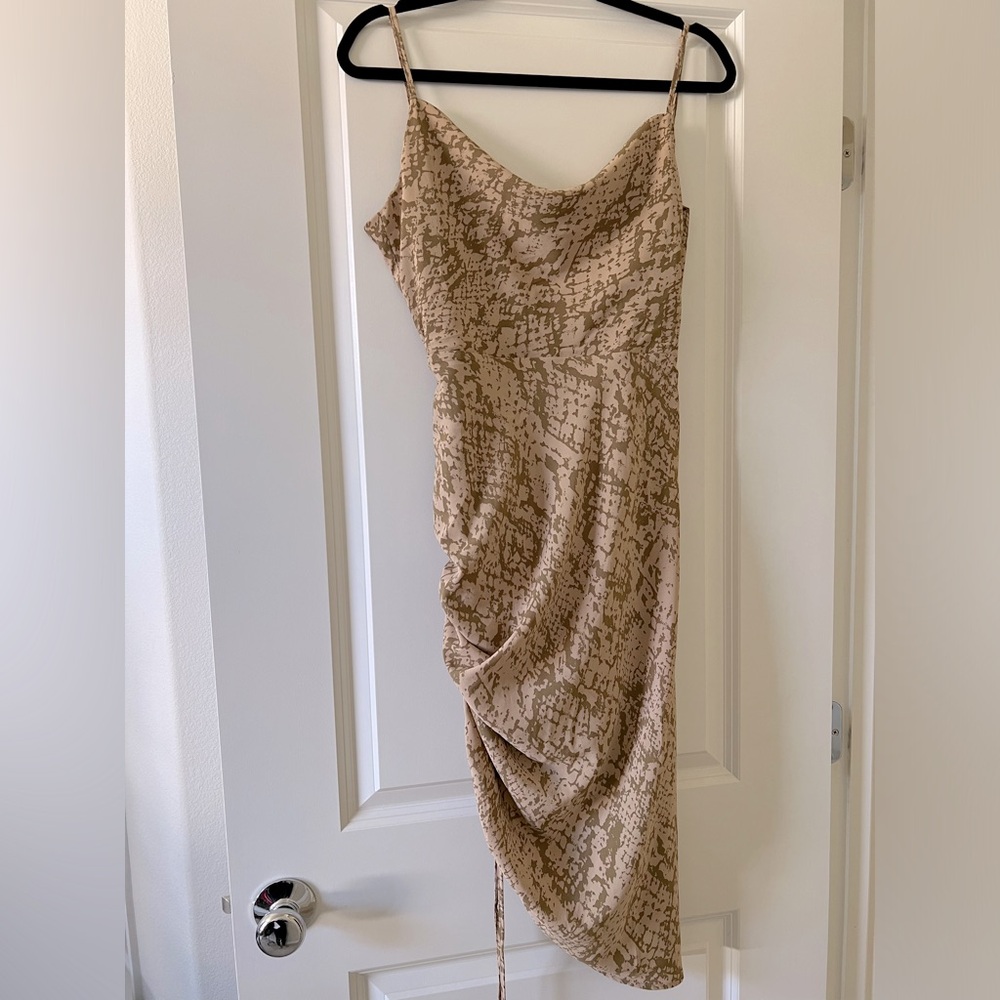 NWOT Forever 21 Ruched Drawstring Midi Dress Size Small